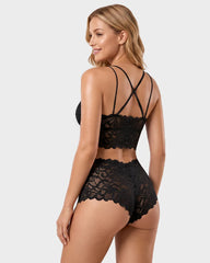 Conjunto Romántico de Bralette y Panty de Encaje
