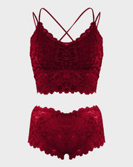 Conjunto Romántico de Bralette y Panty de Encaje